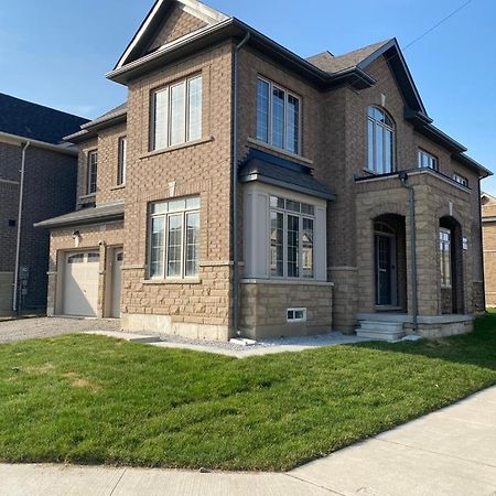 537 Veterans Dr Brampton On L7A 0C4 Villa Exterior photo